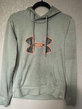 Under Armour Women’s Light Gray Crewneck Hoodie with Accent Logo